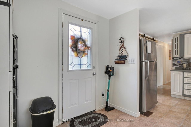 81 - 1294 8th Concession Road W