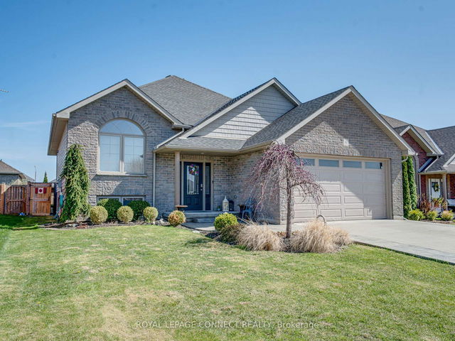 6 Redbud Crescent