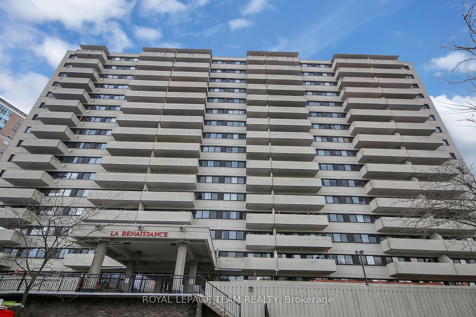 Condo sold at 502-40 Landry Street, Ottawa, Vanier, K1L 8K4 - MLS: X12115450