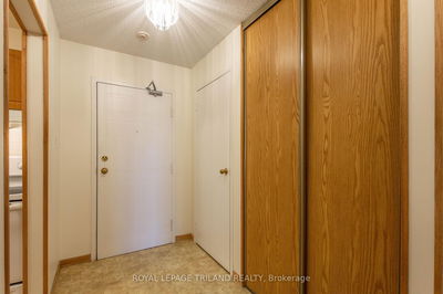 Unit 310 — 733 Deveron Cres, London South - South T image-0-1