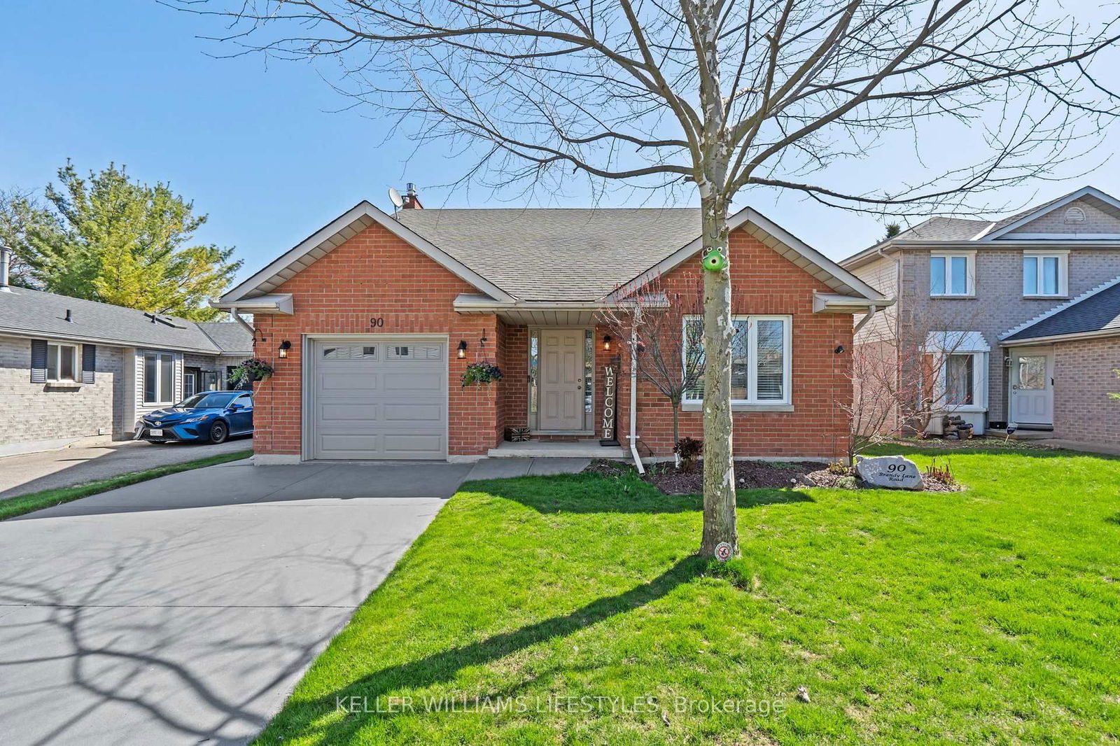 Detached House for sale at 90 Brandy Lane Road, London North, North I, N6G 4T2 - MLS: X12115833
