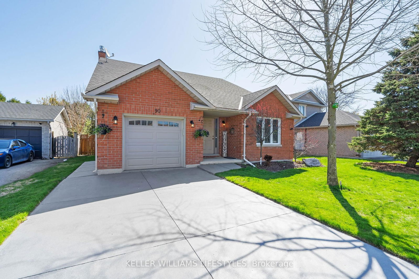 Detached House for sale at 90 Brandy Lane Road, London North, North I, N6G 4T2 - MLS: X12115833