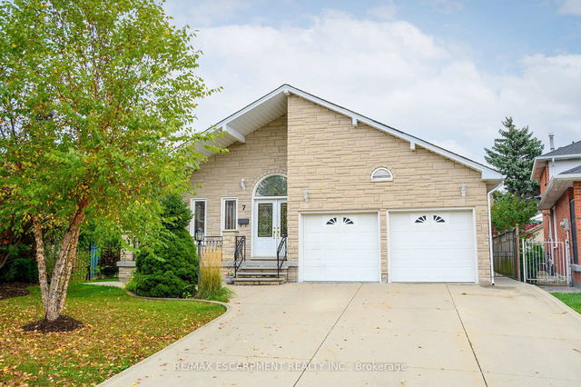 7 Osgoode Court