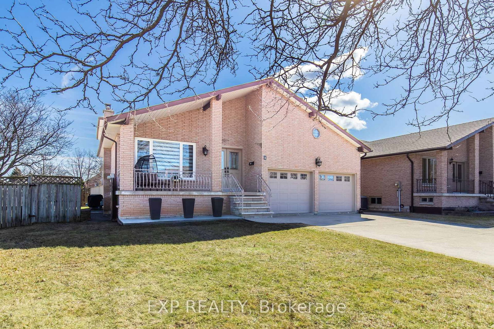 Detached House for sale at 1 Adriatic Boulevard, Hamilton, Stoney Creek, L8G 4V1 - MLS: X12116258