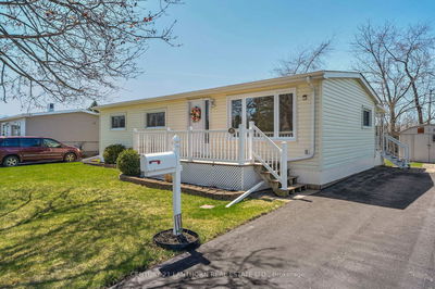 111 Eastview Blvd, Quinte West - Sidney Ward image-0-1