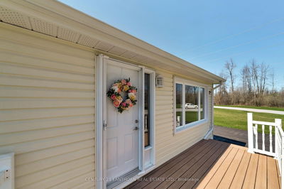 111 Eastview Blvd, Quinte West - Sidney Ward image-0-3