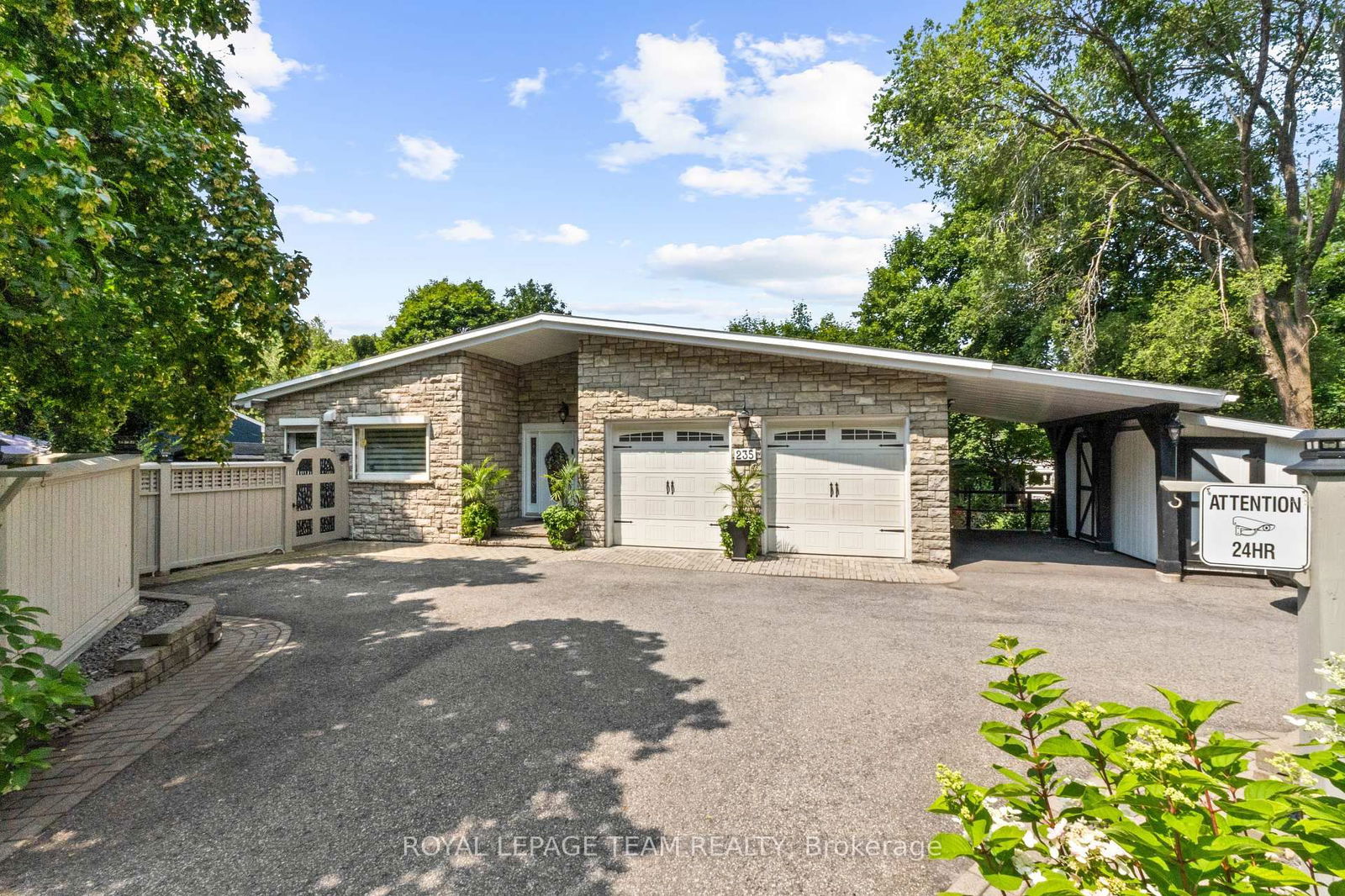 Detached House for sale at 235 Hemlock Road, Ottawa, Rockcliffe, K1M 1K4 - MLS: X12116402
