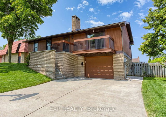 4 Cedar Glen