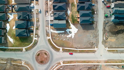 19 York Dr, Peterborough North - 1 North image-0-3