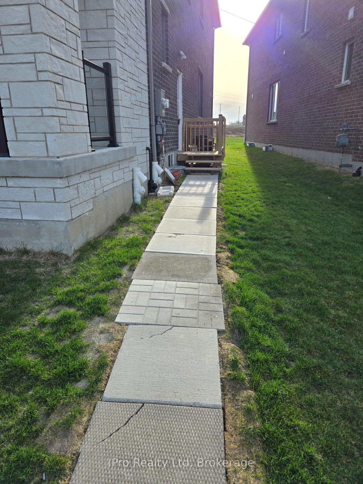 Detached House leased at 192 Histand Trail, Kitchener, N2R 1P6 - MLS: X12116538