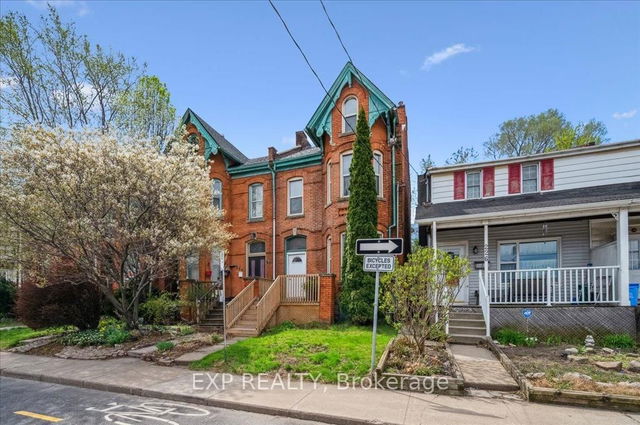 228 Hunter Street