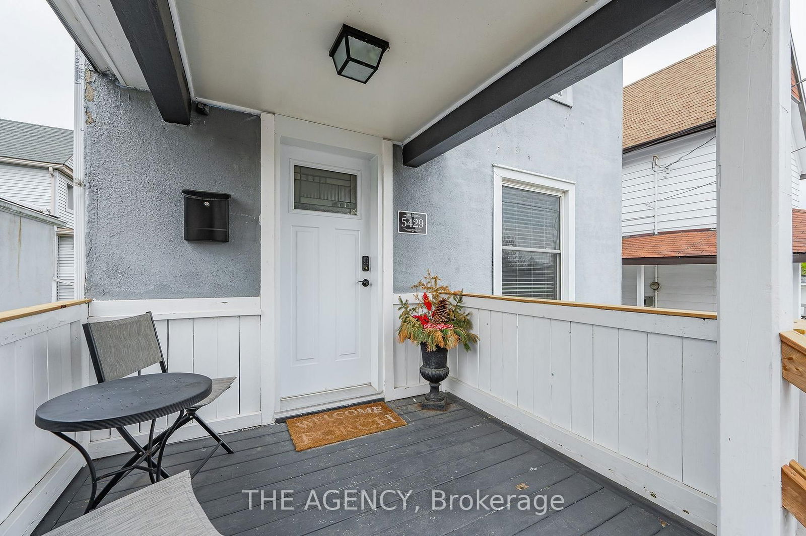 Detached House for sale at 5429 Second Avenue, Niagara Falls, Clifton Hill, L2G 3M1 - MLS: X12116646