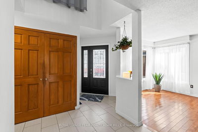 713 Farmbrook Cres, Orleans - Fallingbrook/Ridgemount image-0-4