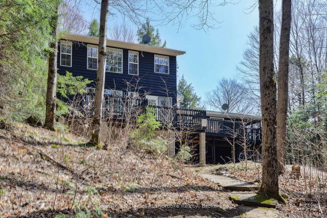 26 WOODLAND Drive