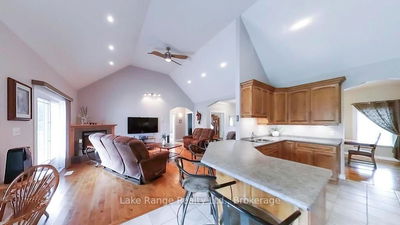 540 Attawandaron Rd, Huron-Kinloss - Huron-Kinloss image-0-4