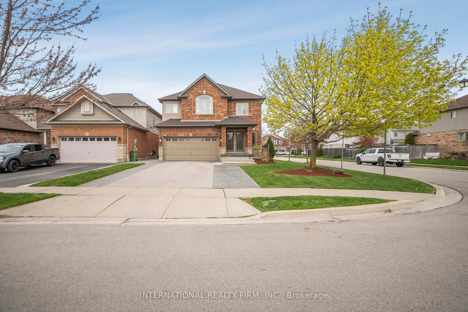 Detached House for sale at 108 Great Oak Trail, Hamilton, Binbrook, L0R 1C0 - MLS: X12116750