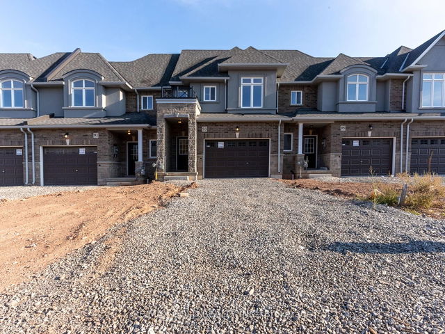 93 PINOT Crescent