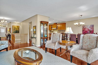 Unit 12 — 877 Wentworth St, Peterborough West - 2 Central image-0-4