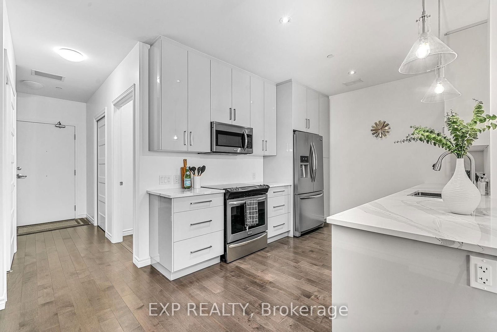 199 Front Street, Unit 511 - Photo 5