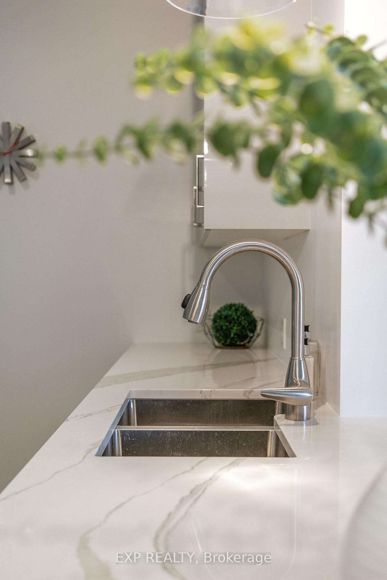 199 Front Street, Unit 511 - Photo 7