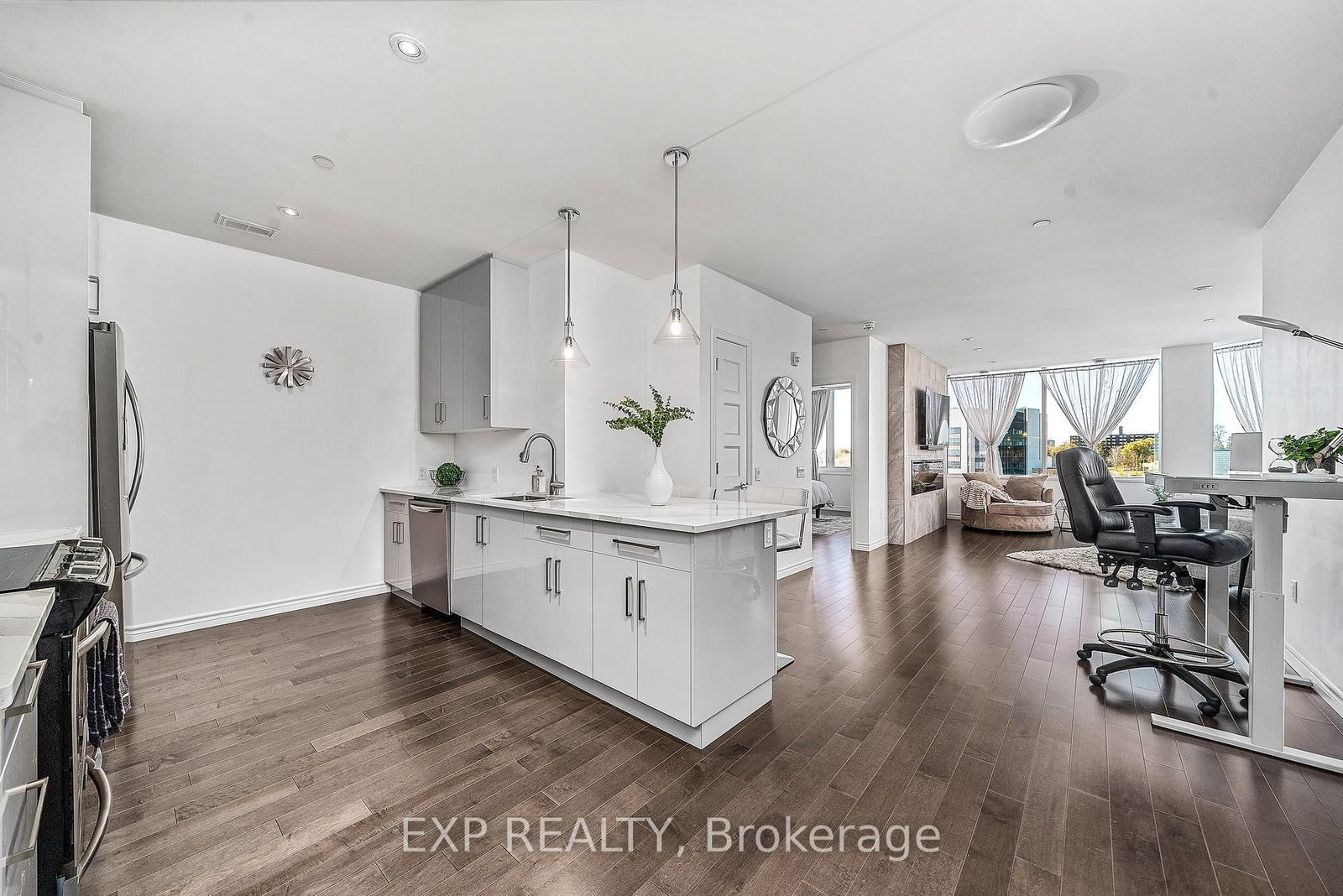 199 Front Street, Unit 511 - Photo 8