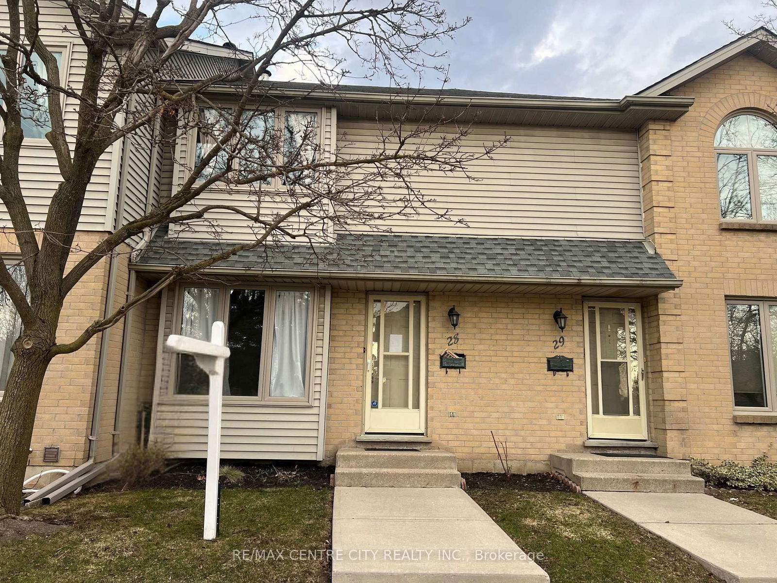 Townhouse for sale at 28-1290 Bentley Drive, London East, East D, N5V 4M3 - MLS: X12116955