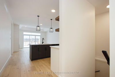 Unit 1 — 110 Coastal Cres, Lambton Shores - Grand Bend image-0-3