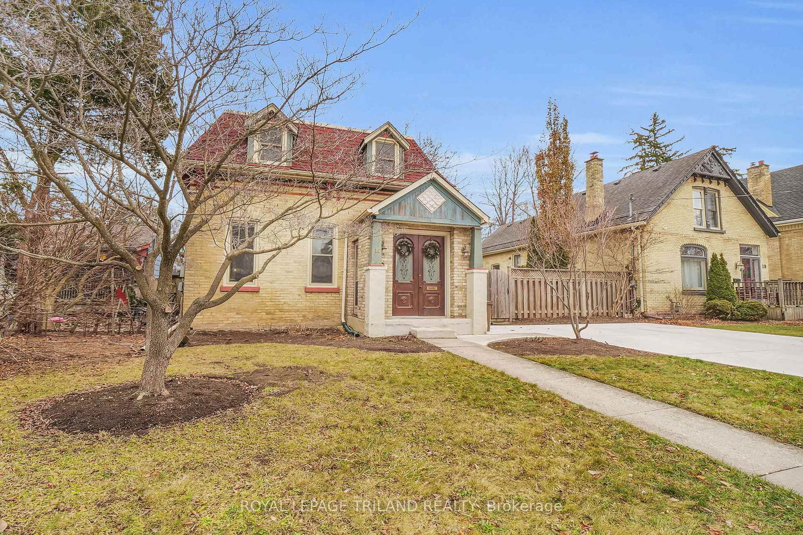 Detached House for sale at 16 EDWARD Street, London South, South F, N6C 3H1 - MLS: X12117130