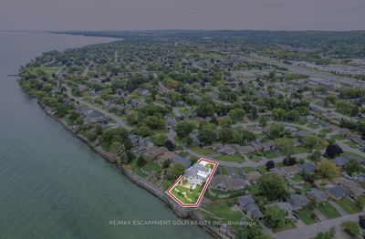144 Lakeside Dr, Grimsby - Grimsby Beach image-0-2
