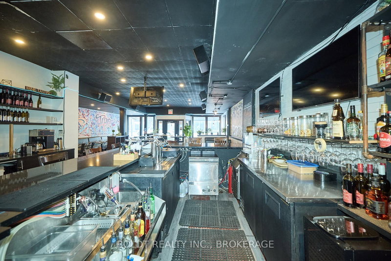 24 St. Paul St, St. Catharines, L2R 7L4 | Image 3