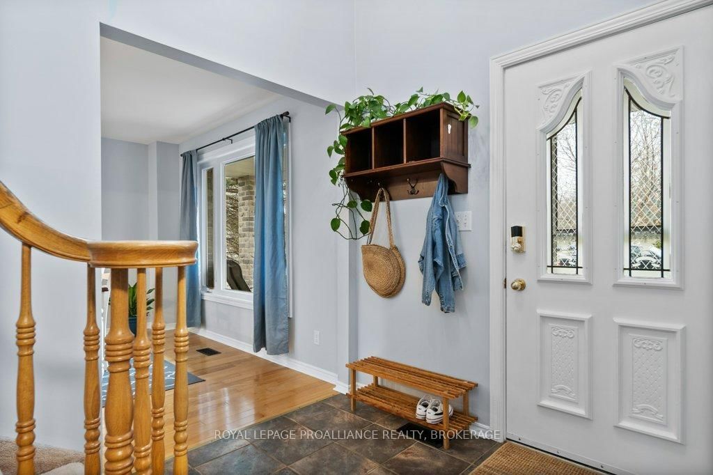 Detached House for sale at 12 Limeridge Drive, Kingston, Kingston East (Incl Barret Crt), K7K 6M3 - MLS: X12117374