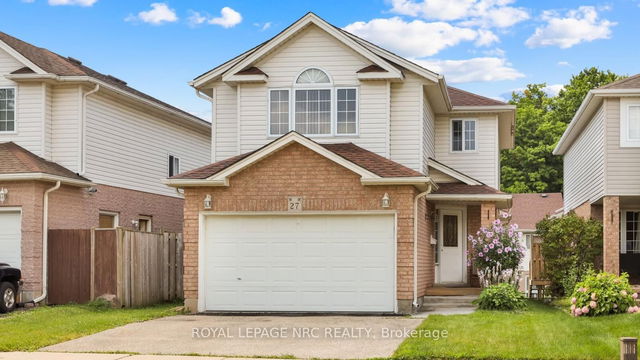 27 Hollyridge Crescent