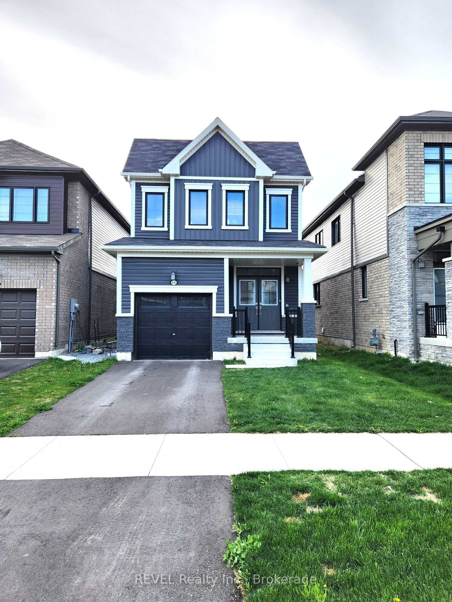Detached House for lease at 69 Concord Drive, Thorold, Rolling Meadows, L2V 0K8 - MLS: X12117381