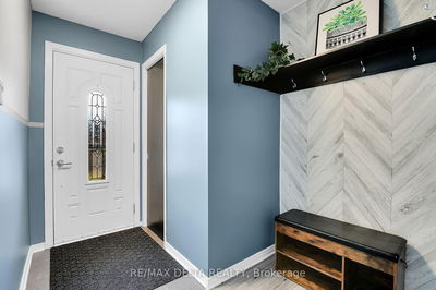 Unit 108 — 1348 Bakker Crt, Orleans - Convent Glen South image-0-3