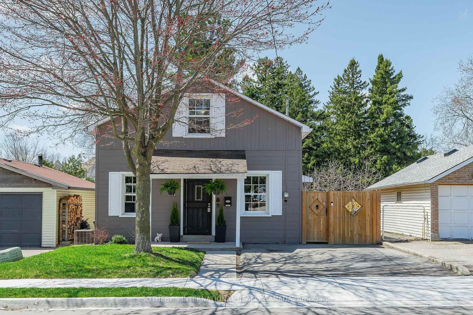 Detached House for sale at 80 Elgin Street, Cambridge, N1R 5H3 - MLS: X12117437