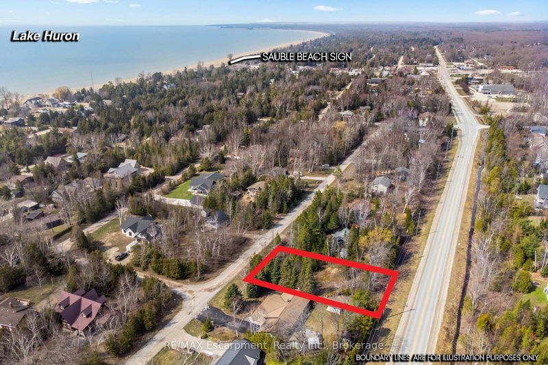 37 Emerson Ave, South Bruce Peninsula -  image-0-0