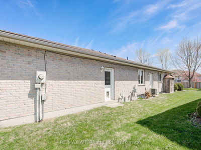 204 Frederick Crt, East Zorra-Tavistock - Tavistock image-0-2
