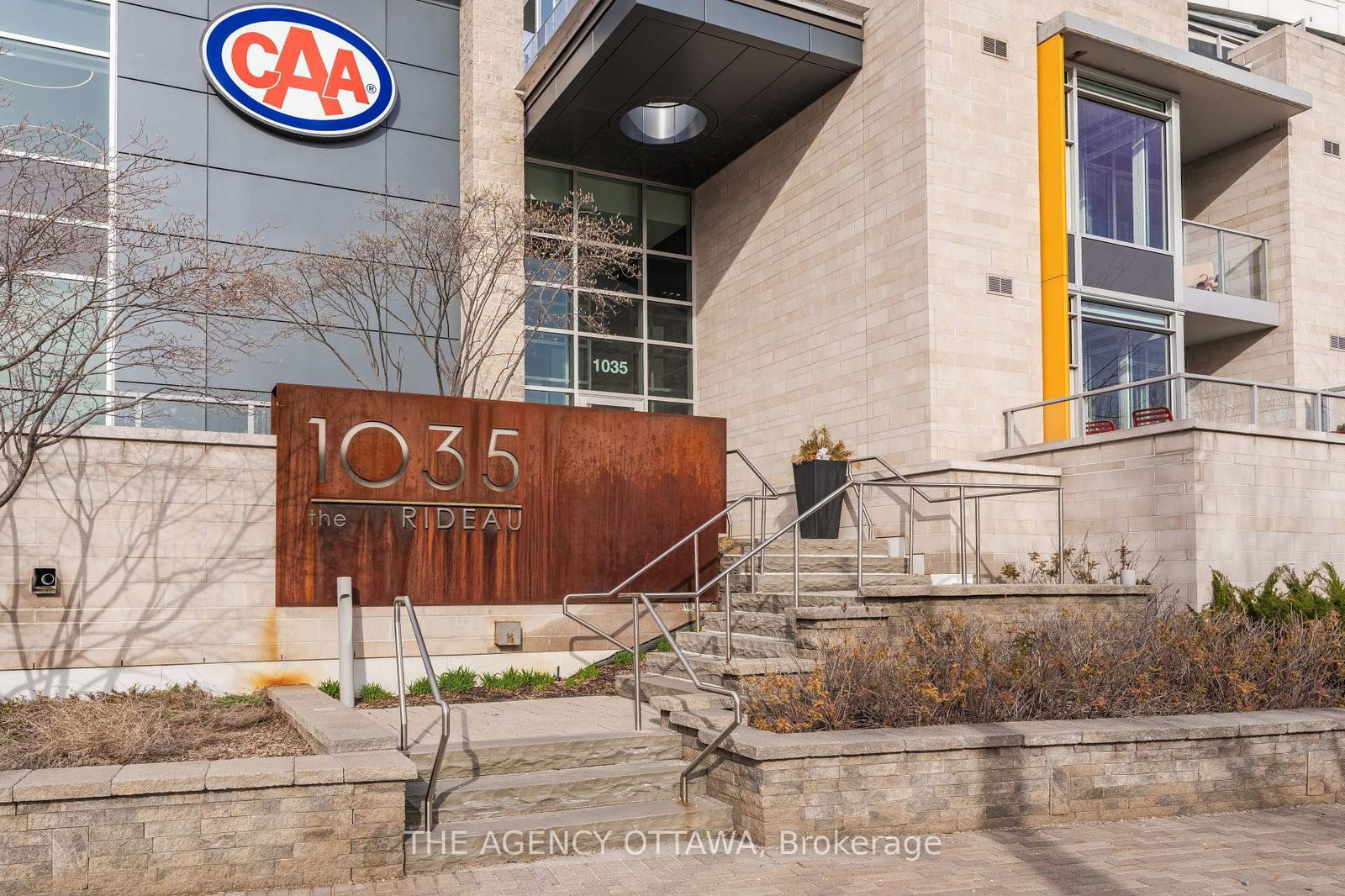 Condo for sale at 709-1035 Bank Street, Ottawa, Glebe, K1S 5K3 - MLS: X12117730