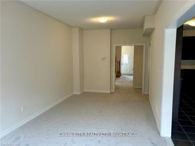 121 BAKER St, Thorold - Thorold Downtown image-0-3