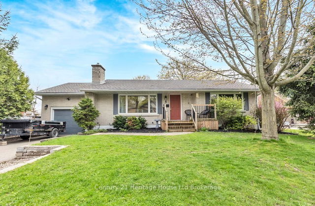 4 Maple Lane