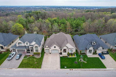 32 Philmori Blvd, Pelham - Fonthill image-0-2