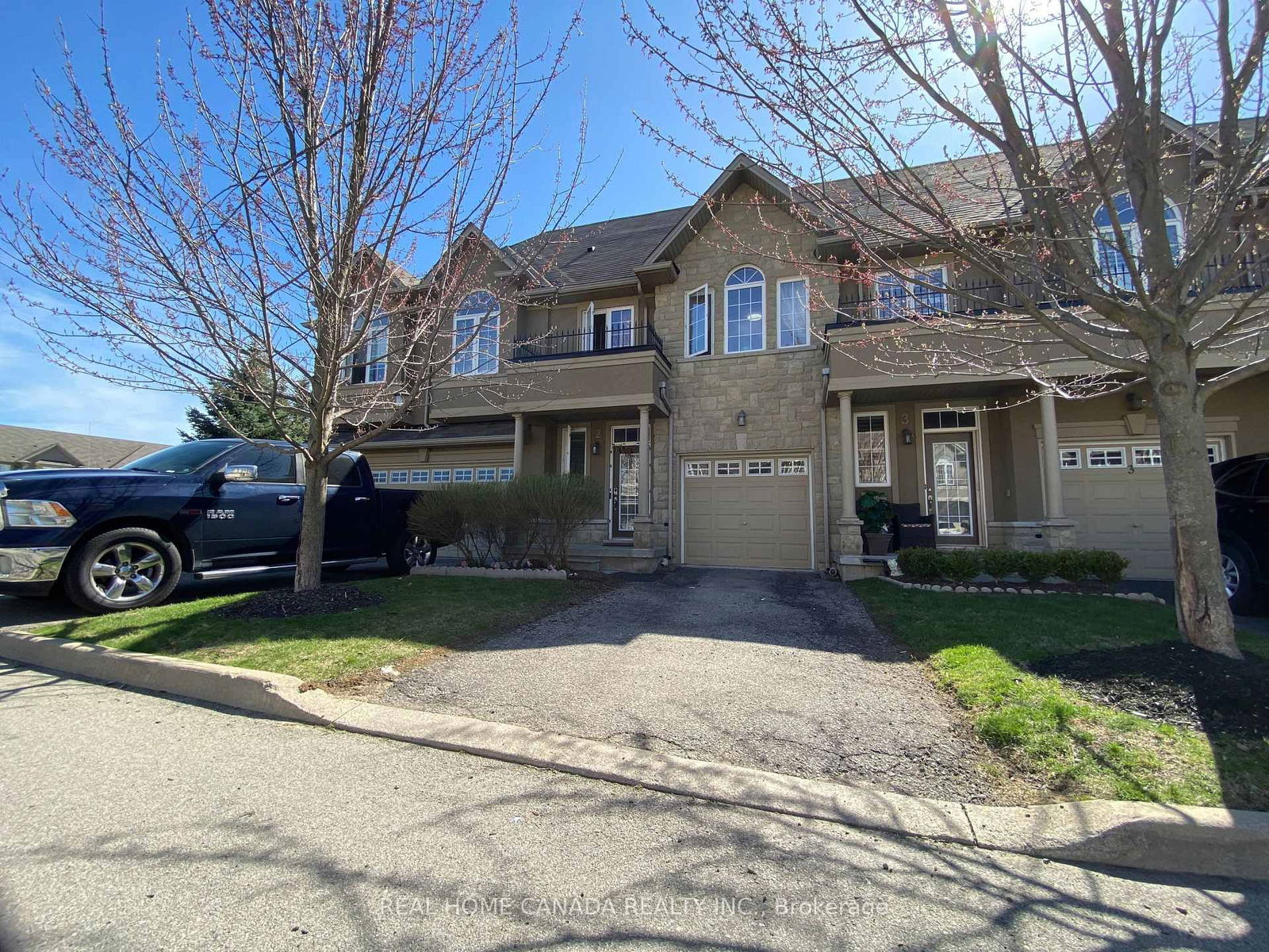 Townhouse for sale at 2-370 Stonehenge Drive, Hamilton, Ancaster, L9K 0H9 - MLS: X12118305