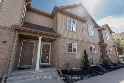 Townhouse sold at 11-6118 Kelsey Crescent, Niagara Falls, Ontario, L2H 0M6 - Forestview - MLS: X12118339