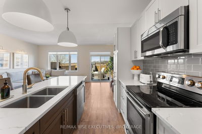 125 Simurda Crt, Loyalist - Amherstview image-0-3