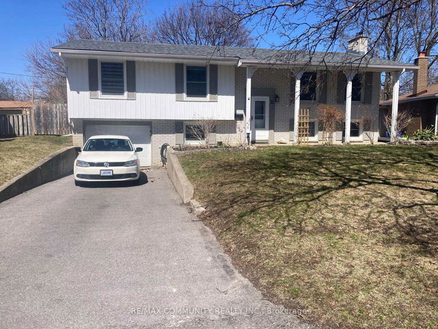 11 Hillside Crescent