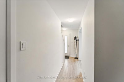 25 Lakepointe Dr, Orleans - Avalon East image-0-3