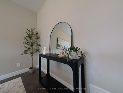 135 Aspen Circ, Thames Centre - Thorndale image-0-4