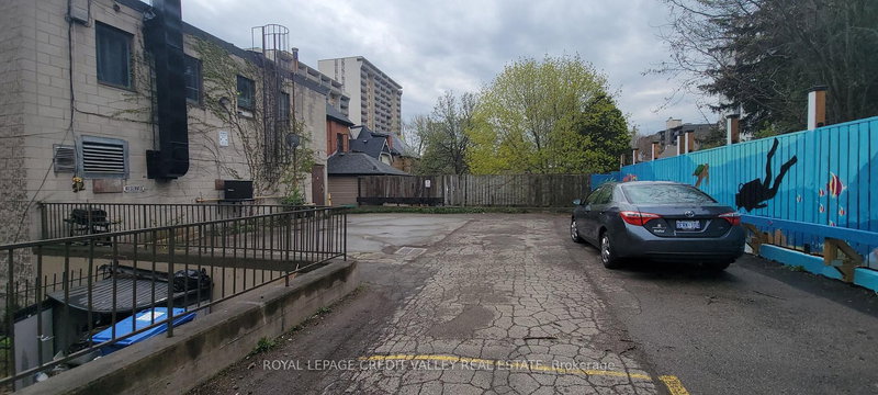 132 Queen St S, Hamilton, L8P 3S2 | Image 3