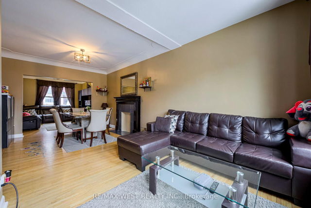 92 BARNSDALE Avenue