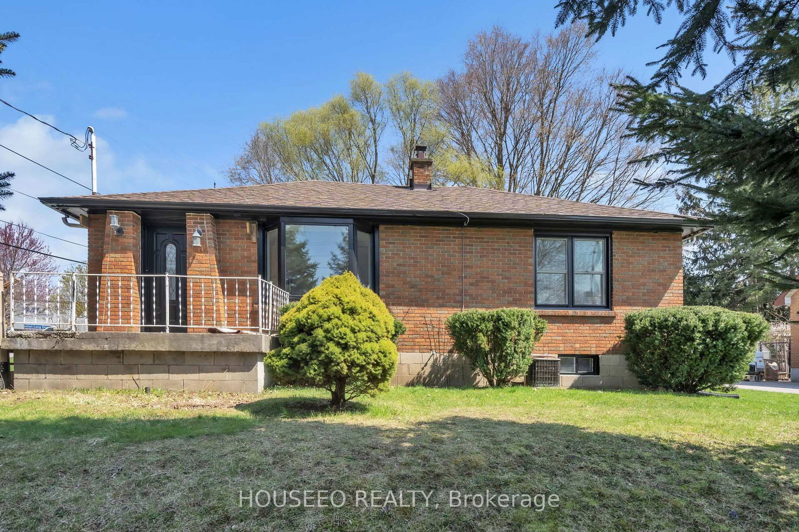 Detached House for sale at 1224 Hamilton Road, London East, East P, N5W 1B2 - MLS: X12118672